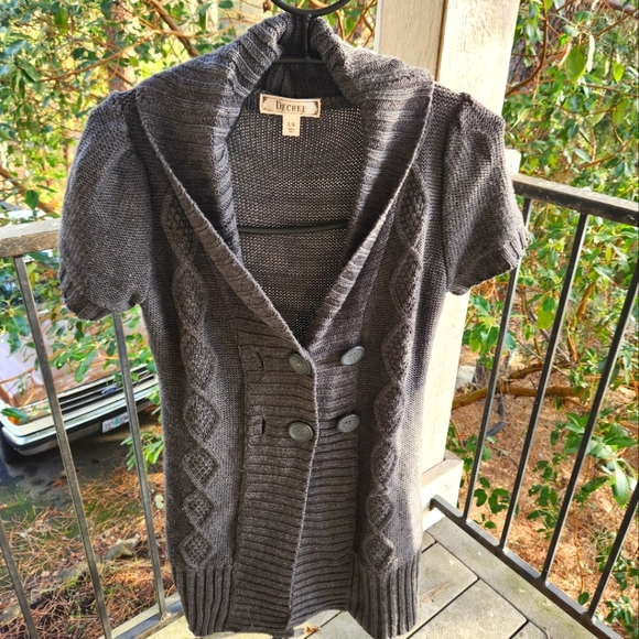 Decree Sweater Size Lg - Picture 1 of 4